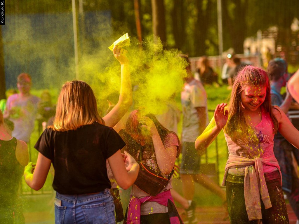 Holi Festival Poland (6)(1)
