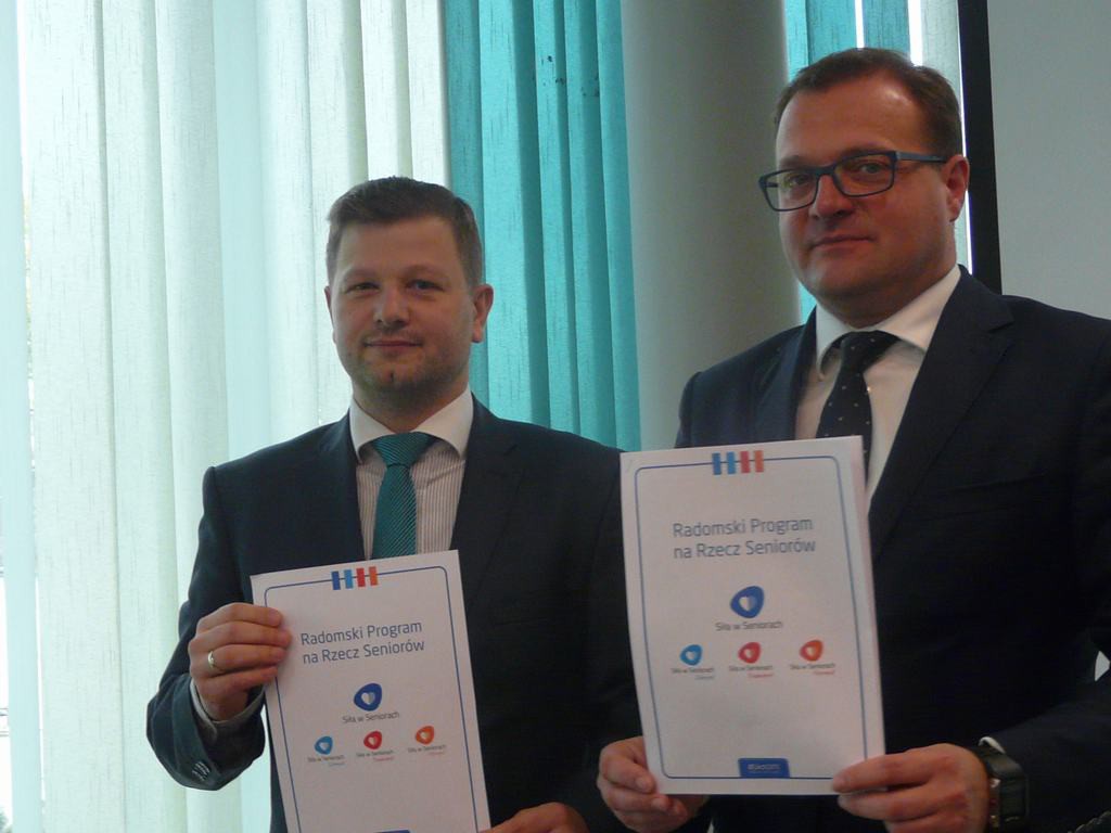 Prezydenci Zawodnik (z lewej) i Witkowski kierują program do konsultacji