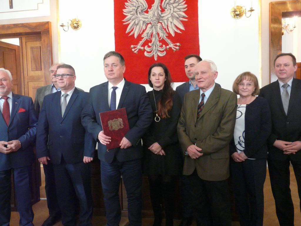 Na konferencji stawili się radni PiS i troje niezależnych