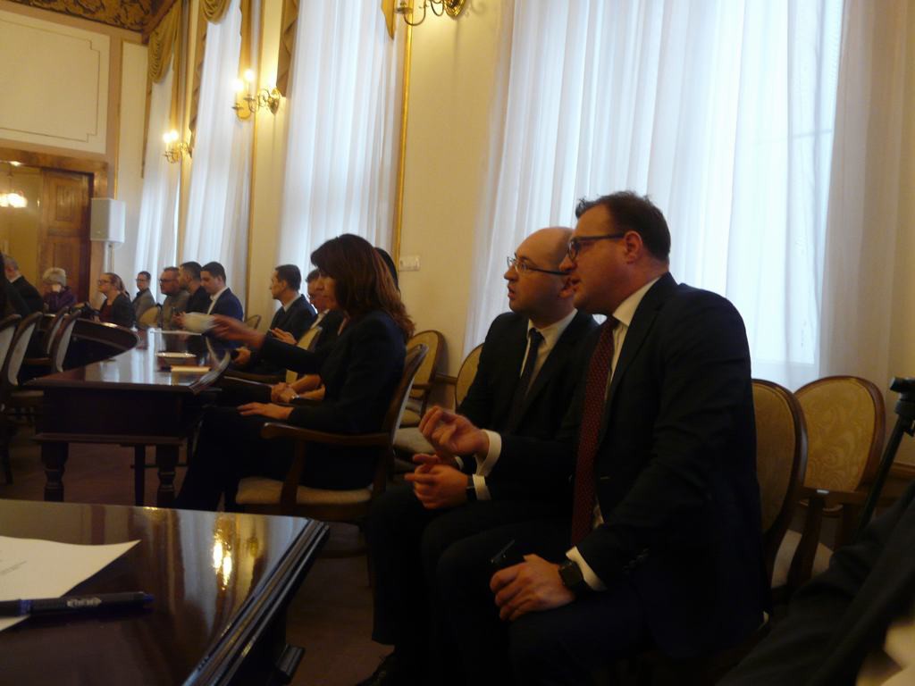 Prezydent Witkowski i senator Adam Bielan (PiS) na jednej z sesji rady miejskiej