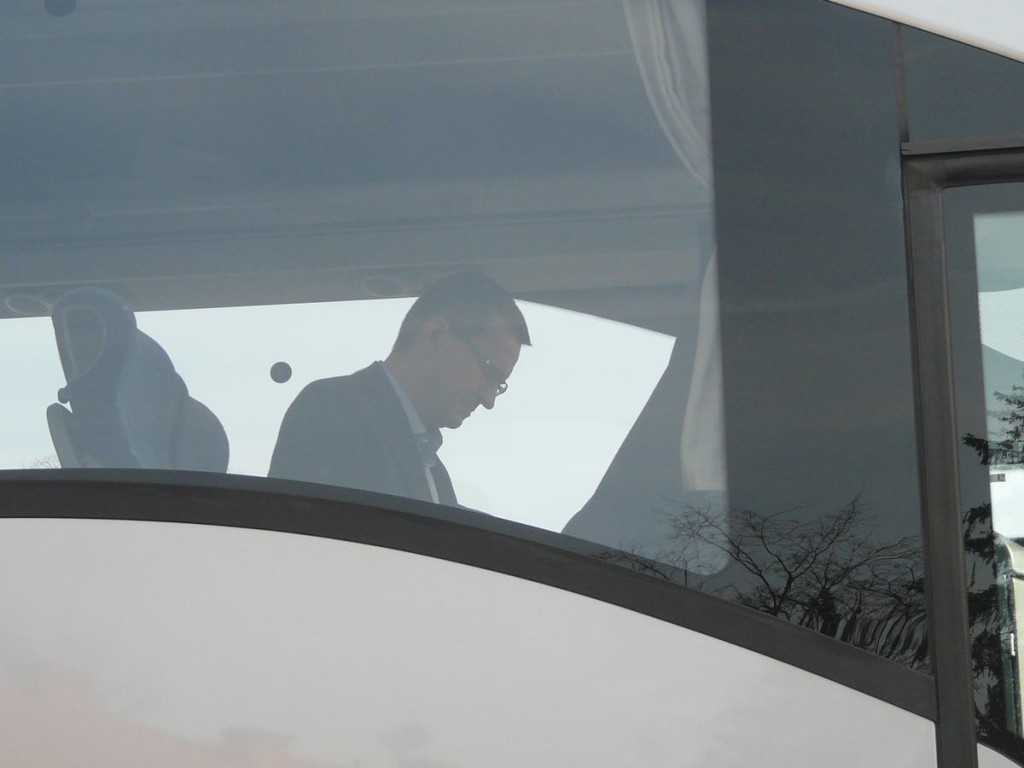Premier przyjechał do Jedlanki autokarem