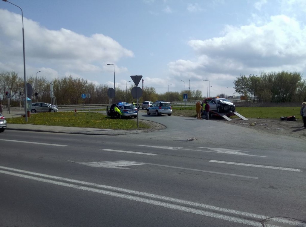 Jak już pisaliśmy, do jednej z kolizji doszło na skrzyżowaniu Żółkiewskiego i Zbrowskiego