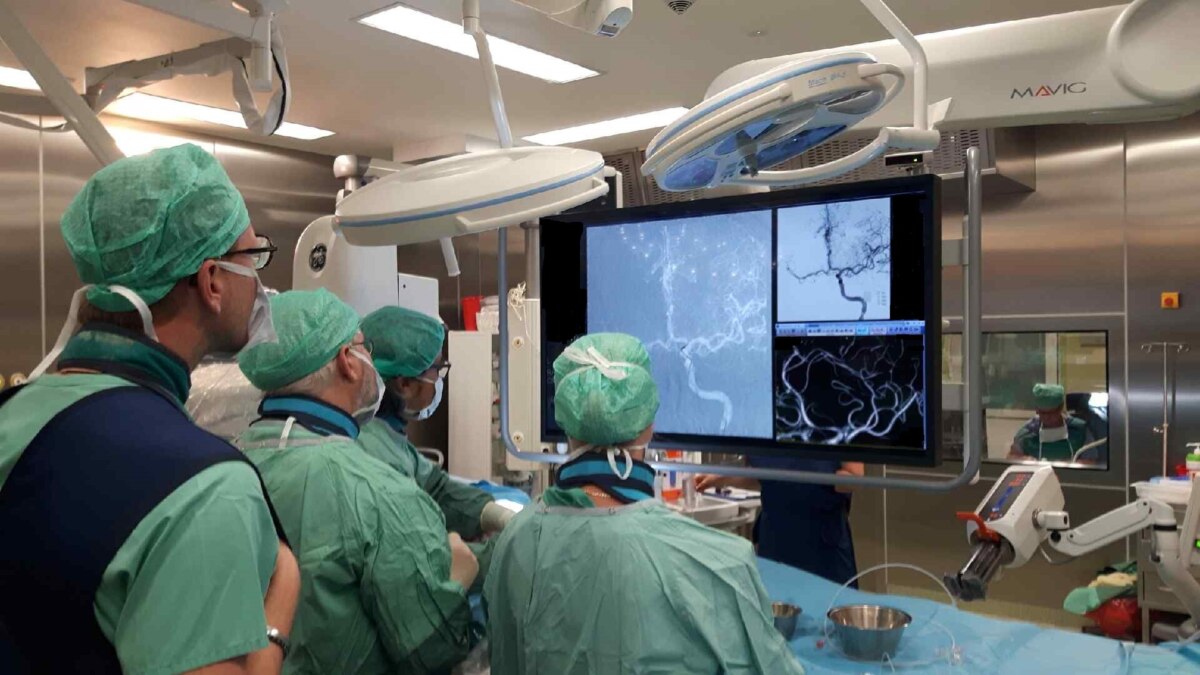 Implantacja stentu przez cewnik Gamma.2