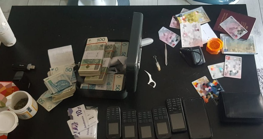zatrzy01