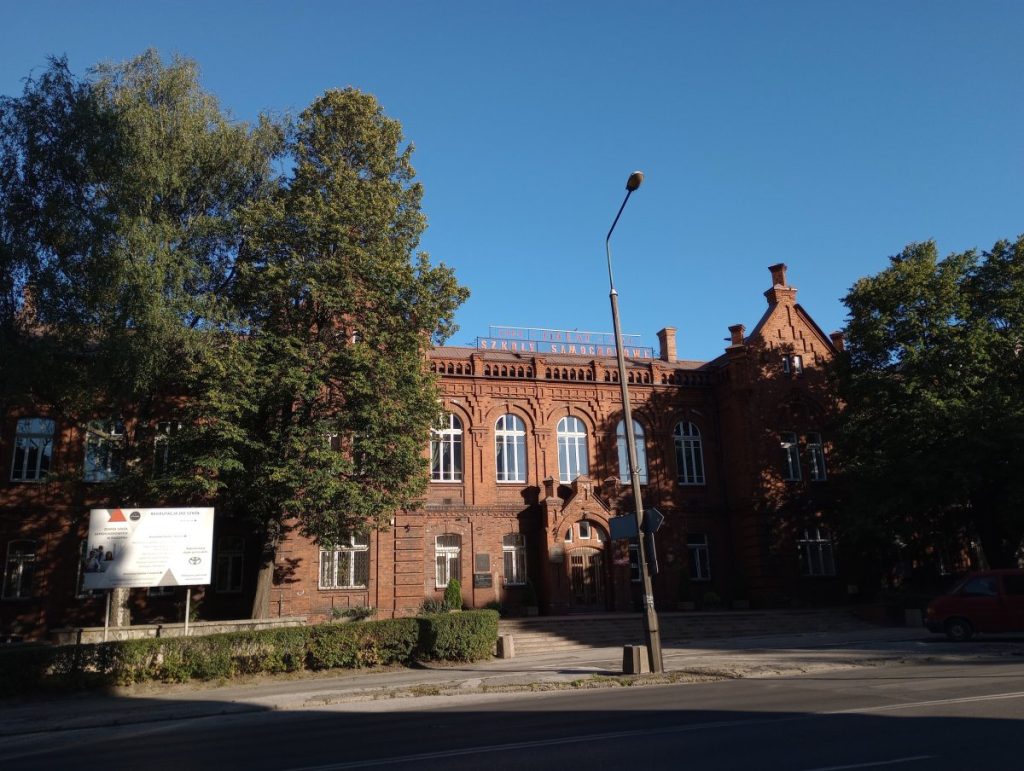 Afery w radomskiej samochodówce ciąg dalszy. Zawieszona dyrektorka wraca do pracy i na stanowisko