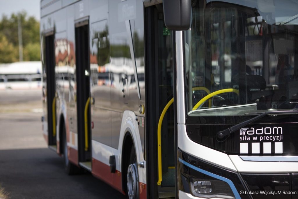 W piątek autobusy komunikacji miejskiej będą kursować według rozkładów sobotnich
