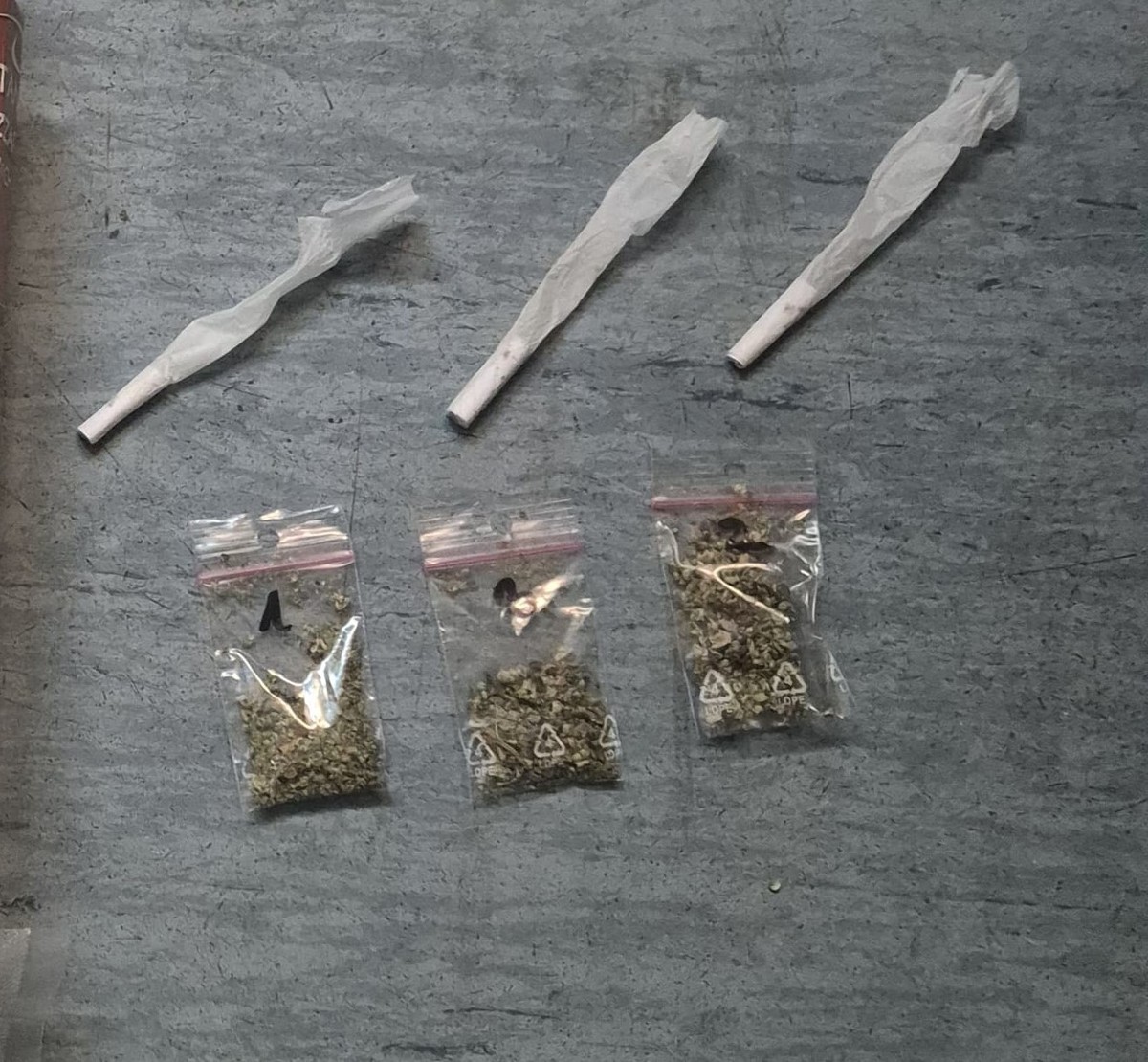 Mieszkaniec Warszawy przyjechał do Radomia. Na dworcu czekali policjanci zwalczający przestępczość narkotykową