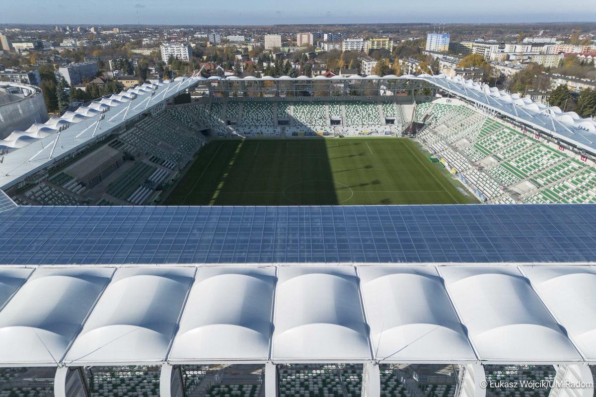 Stadion ma gotowe cztery trybuny. Na mecz Radomiaka z Górnikiem kibice dojadą dodatkowymi kursami „dziewiątki”