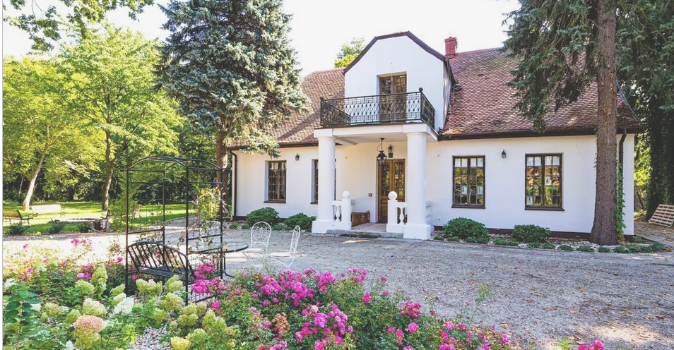 Willa plus. Prokuratura Okręgowa w Radomiu prowadzi śledztwo i przedstawiła zarzuty pierwszym osobom