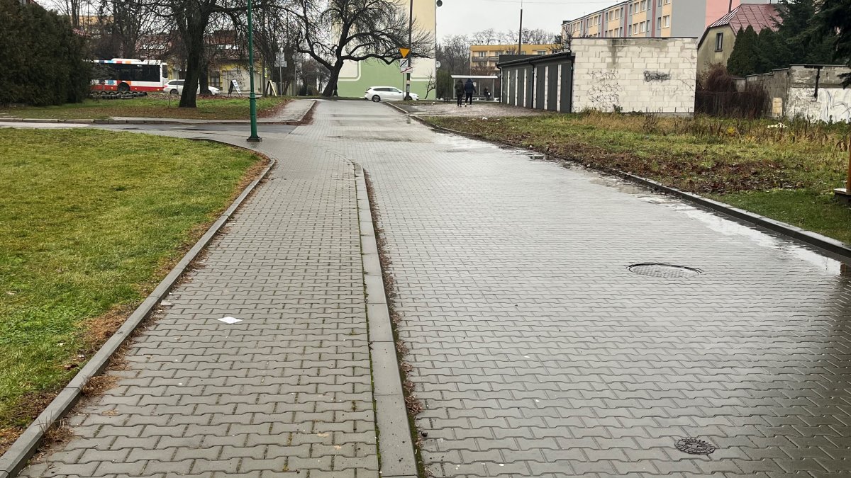 Zbudują odcinek drogi wewnętrznej na ul. Przeskok. Na realizację inwestycji złożyli się sami mieszkańcy