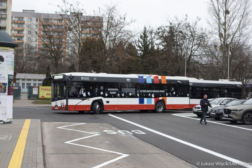 Na ulice Radomia wyjechało 10 nowych autobusów. W przyszłym roku będą kolejne zakupy