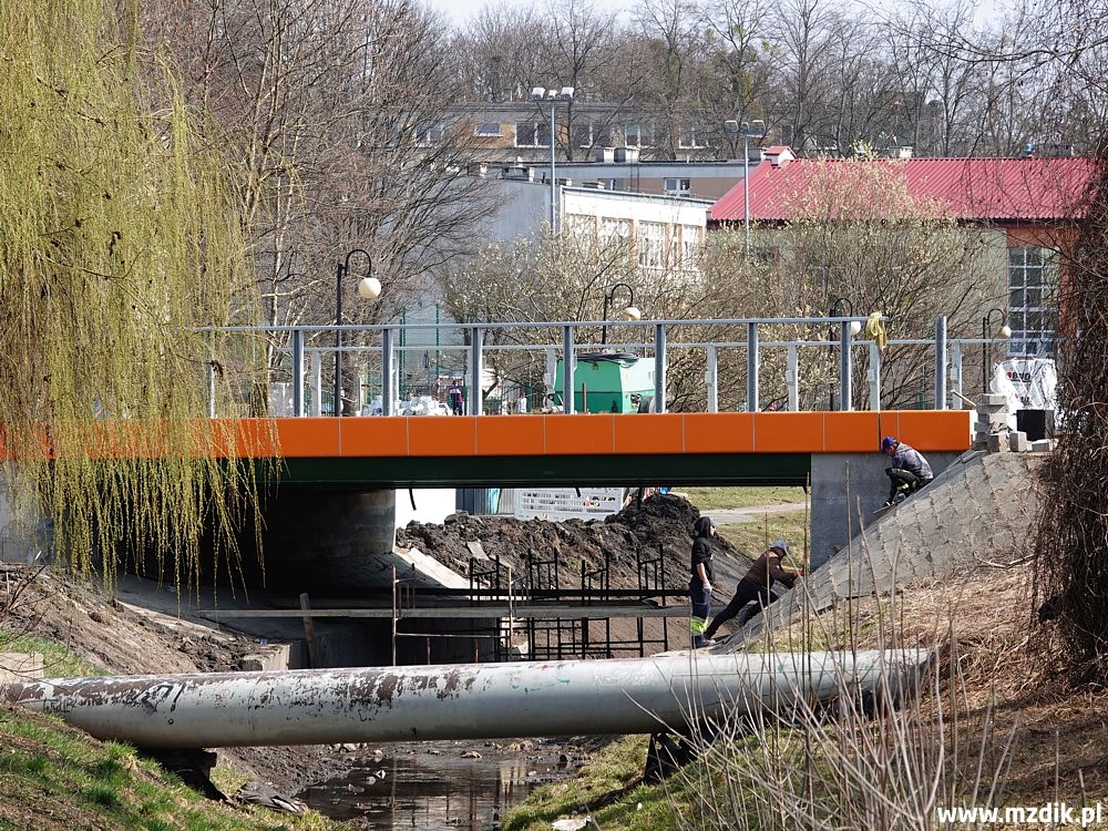 Most na ul. Chrobrego prawie gotowy. Kierowcy i piesi będą z niego korzystać od maja