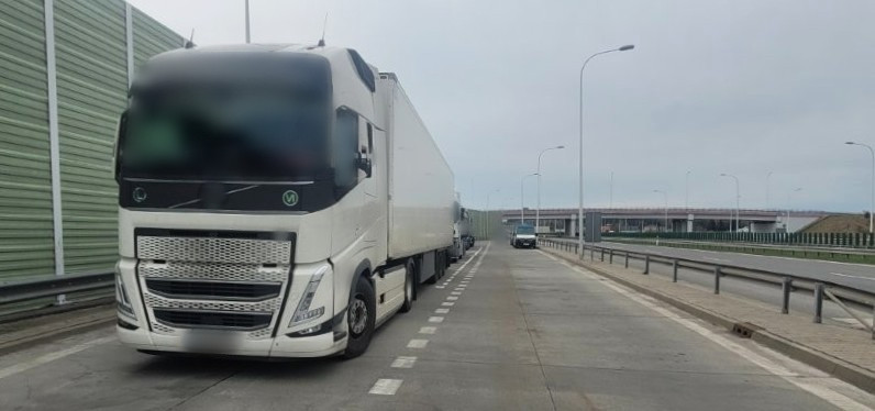 Kontrole ITD. W rumuńskiej ciężarówce był tachograf inteligentny pierwszej generacji, zamiast drugiej