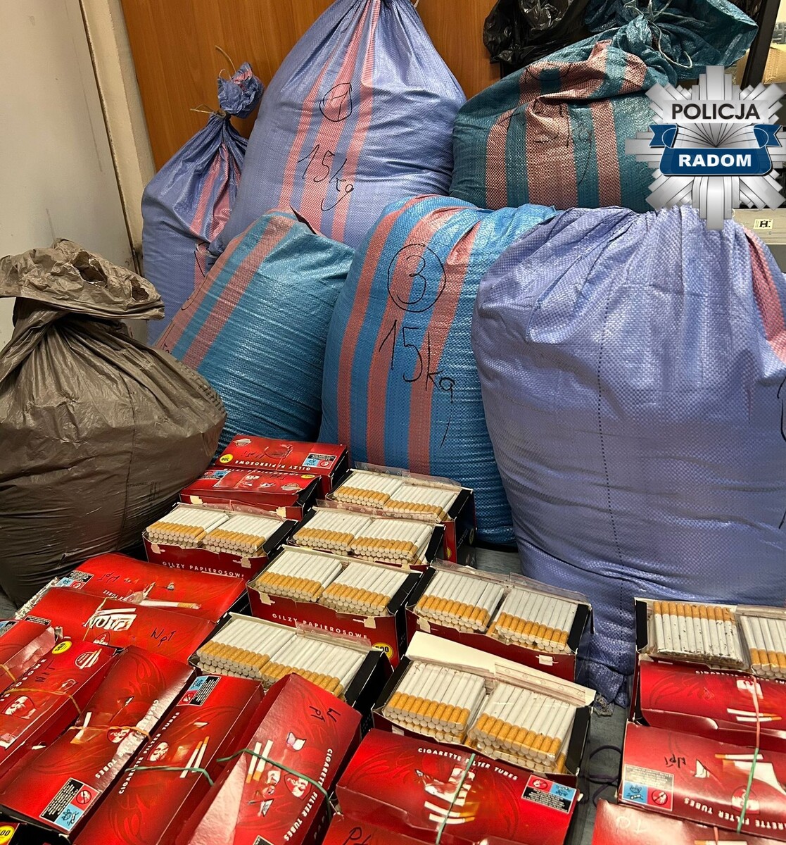 Kontrabanda to: 100 kg krajankii 800 paczek papierosów. Straty Skarbu Państwa oszacowano na ponad 150 tys. zł