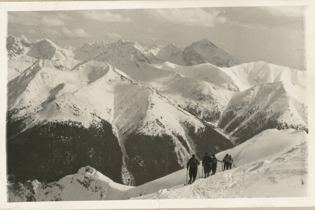Wydarzenie towarzyszące wystawie „Rafał Malczewski. Narty, dansing, brydż”. Muzeum zaprasza na spotkanie z Wojciechem Szatkowskim