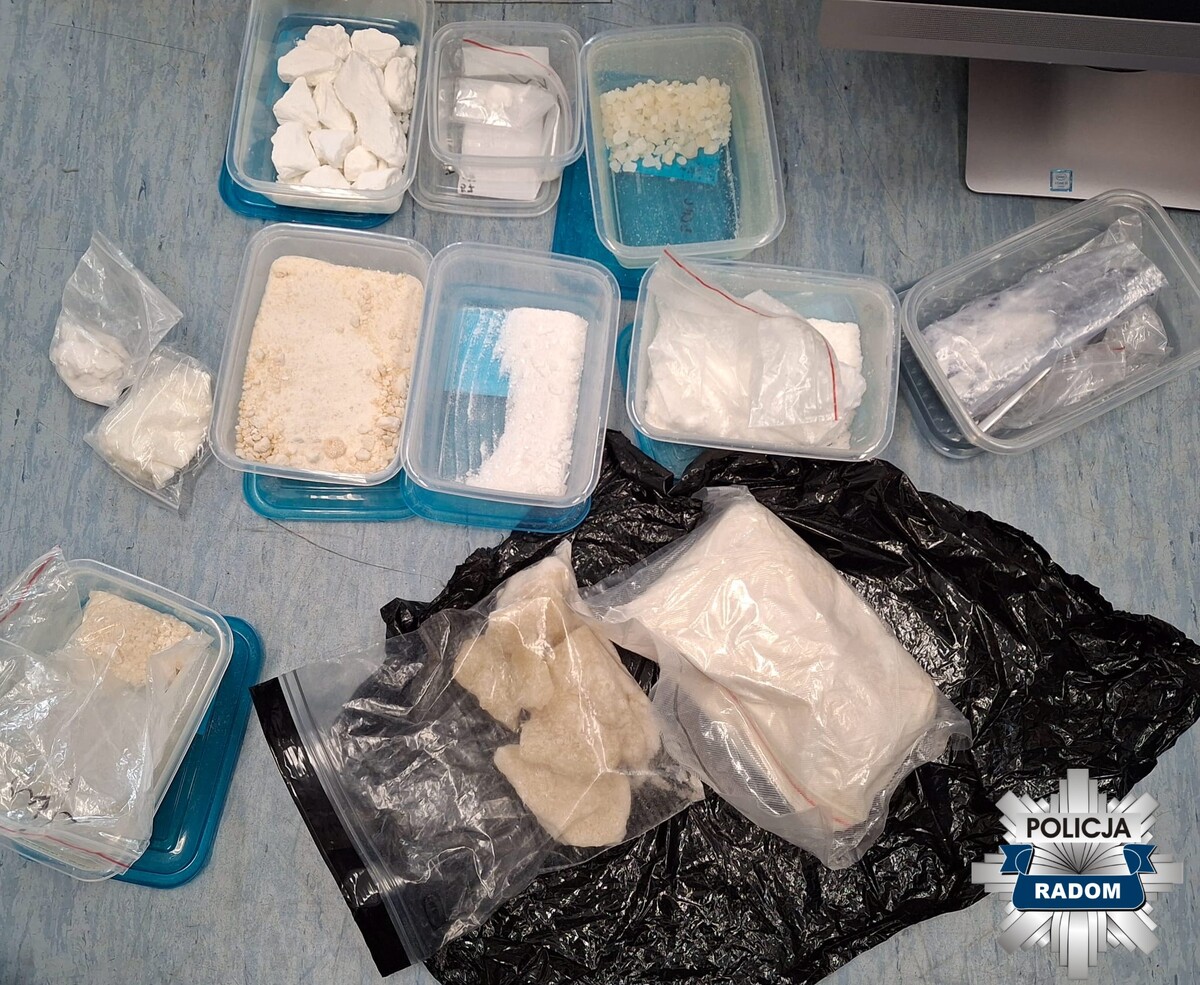 Radomianin posiadał znaczne ilości mefedronu i amfetaminy. Usiłował je sprzedawać