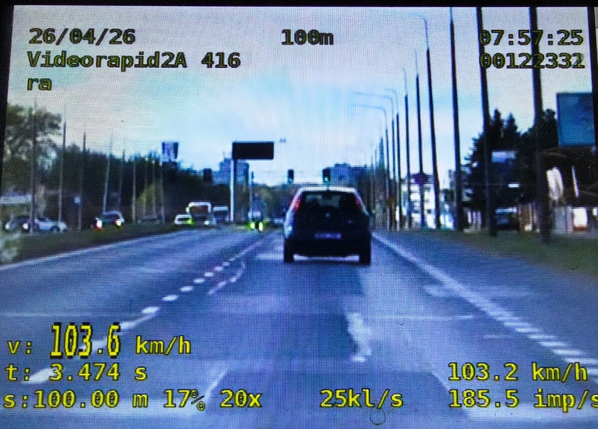 Za szybko, choćby o ponad 50 km/h w terenie zabudowanym. Posypały się mandaty i punkty karne