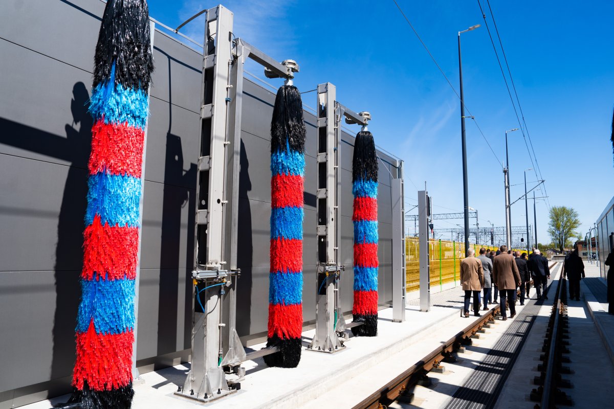 Nowa baza napraw pojazdów kolejowych w Radomiu otwarta. Zostanie w niej zatrudnionych 160 osób