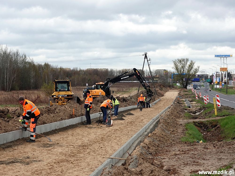 Od ul. Energetyków przez Gołębiów I i Osiedle nad Potokiem do Śródmieścia. Budują nowy ciąg pieszo-rowerowy