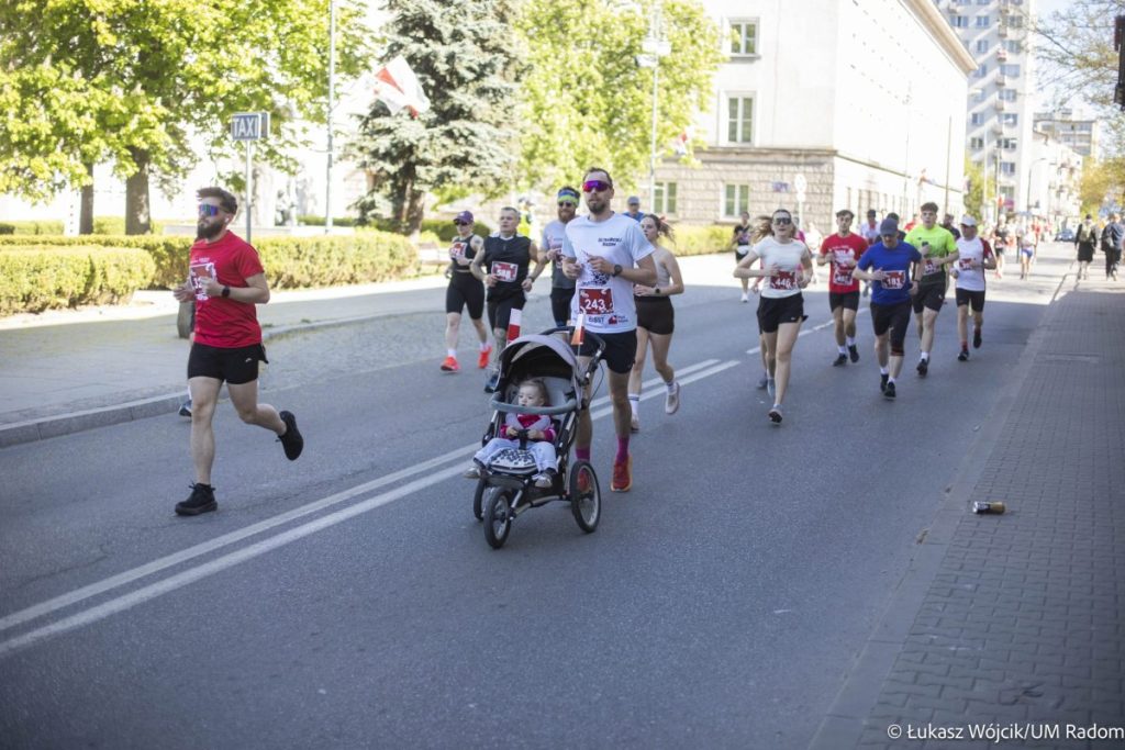 Biegiem na Jasną Górę. Sztafetowa pielgrzymka może spowodować tymczasowe utrudnienia w ruchu