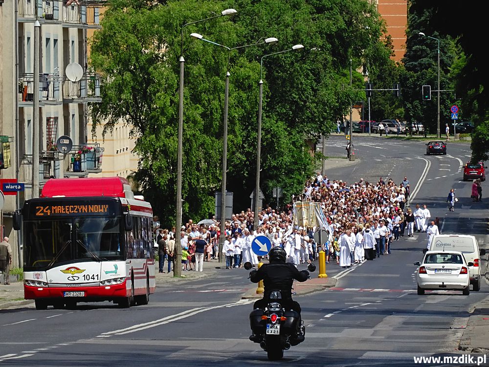 Przez Radom przejdą procesje Bożego Ciała. Będa utrudnienia w ruchu kołowym i zmiany tras autobusów