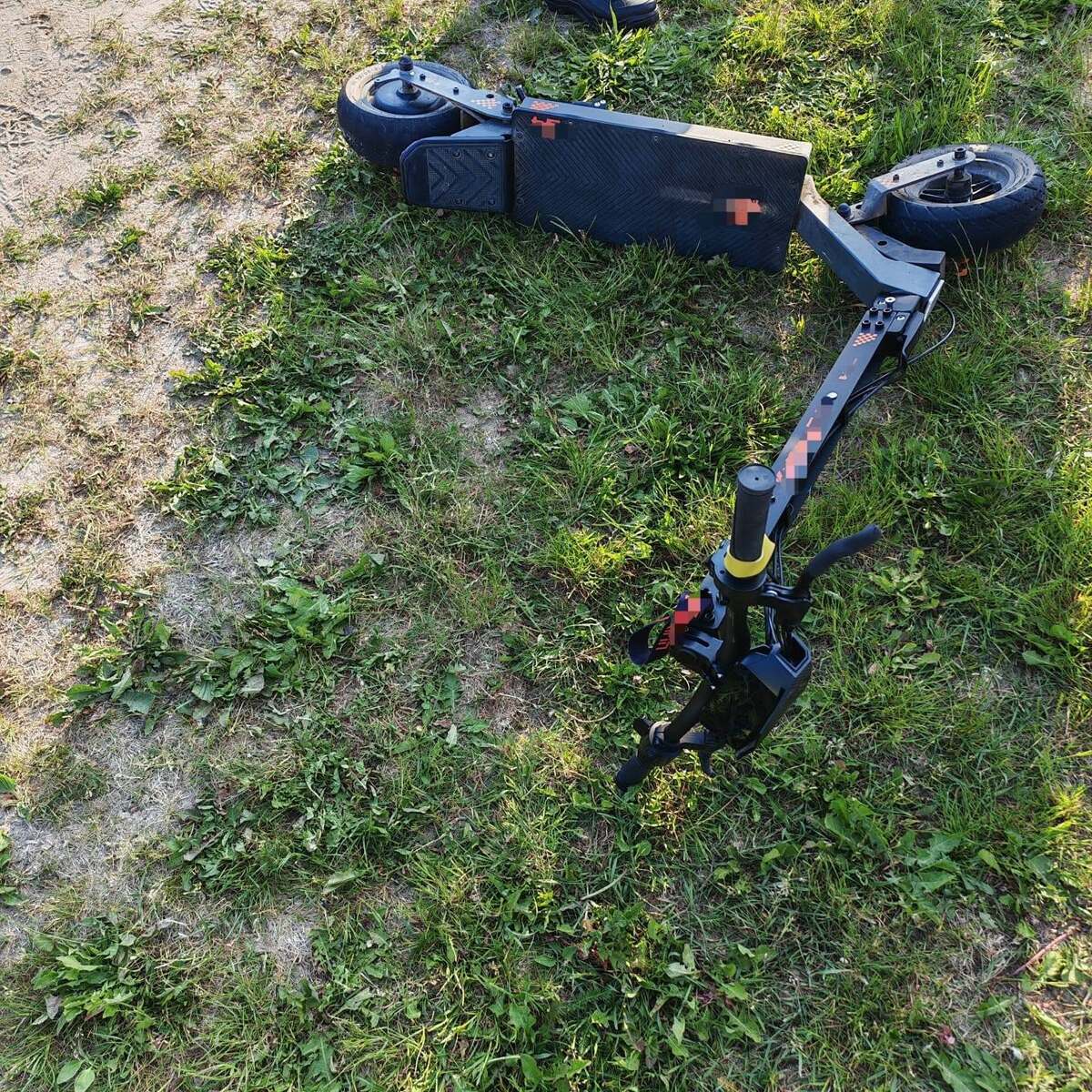 Długi weekend na drogach. Połowa wypadków to zdarzenia z udziałem osób kierujących hulajnogami