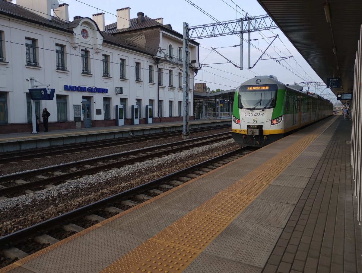 Jednomyślni, jak nigdy. Radni za wpisaniem Radomia do korytarza centralnego projektu Zintegrowanej Sieci Kolejowej