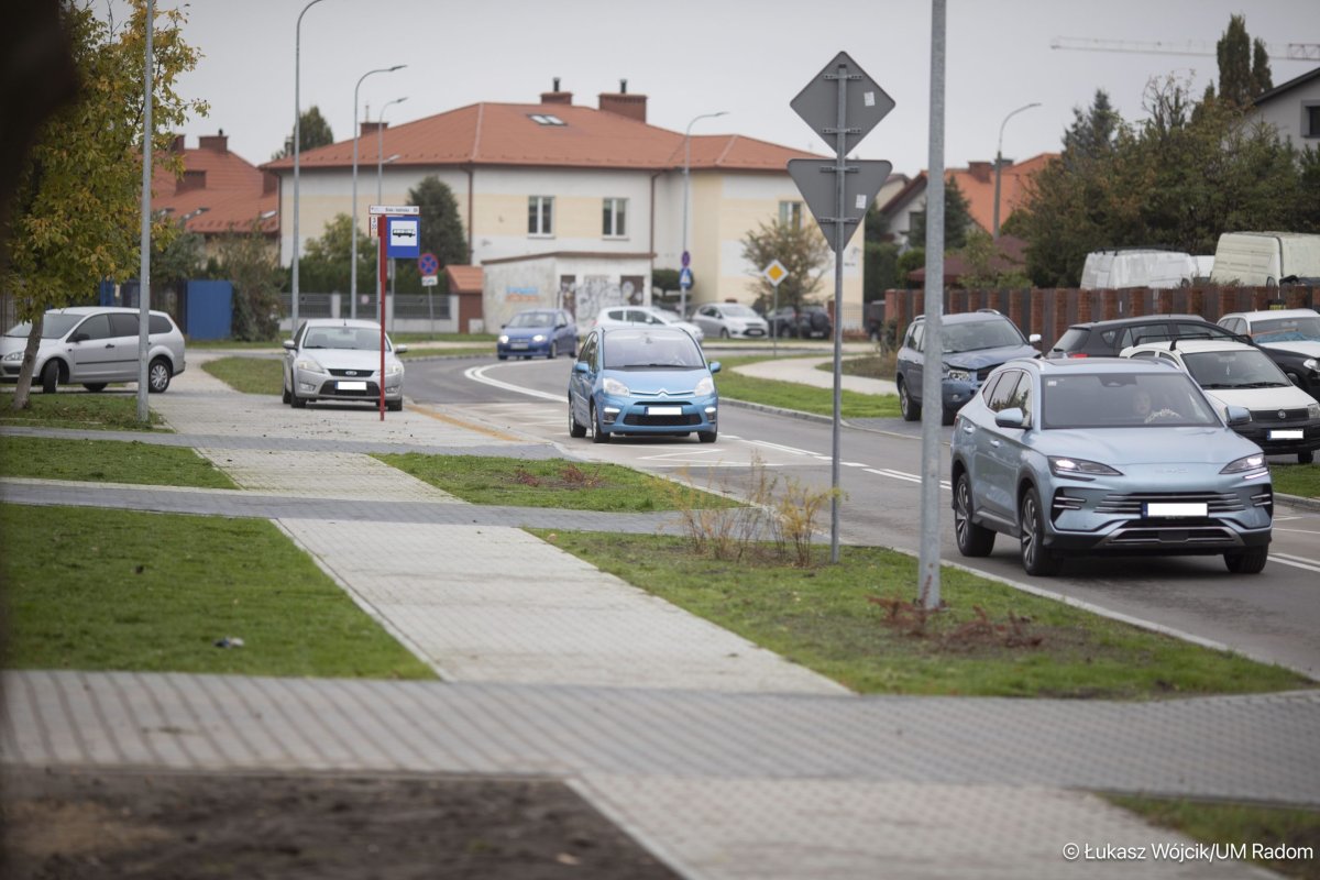 Ulica Idalińska gotowa po przebudowie. Powstał również nowy odcinek łączący ulicę Białą z Gałczyńskiego